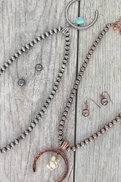 Western Naja Pendant Pearl Beaded Necklace Set